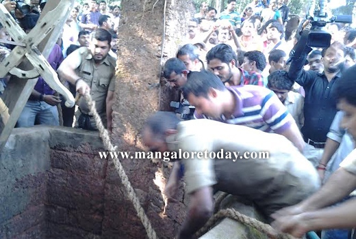 girl falls into well at Bejai 1